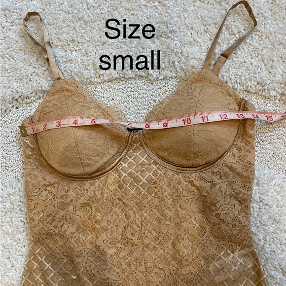 Tan lace bodysuit small NWT - Picture 11 of 15